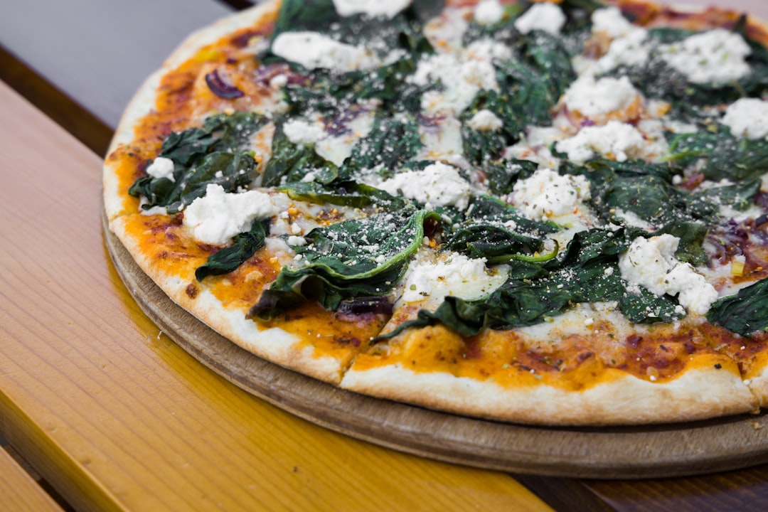 How to Pair Wine with Pizza